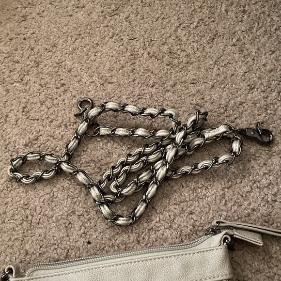 Like New wristlet - Picture 3 of 4